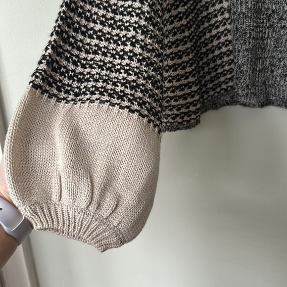 Black & Tan Sweater - Picture 2 of 7